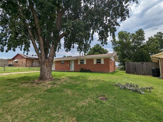 1404 Heather Lane, Moore, OK 73160