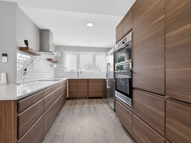 1328 Creighton Avenue, Naperville, IL 60565