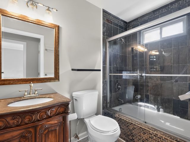 1328 Creighton Avenue, Naperville, IL 60565