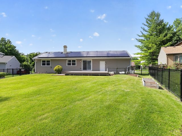 1328 Creighton Avenue, Naperville, IL 60565