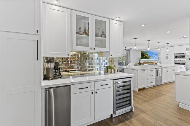 3544 Lakeview Drive, Delray Beach, FL 33445