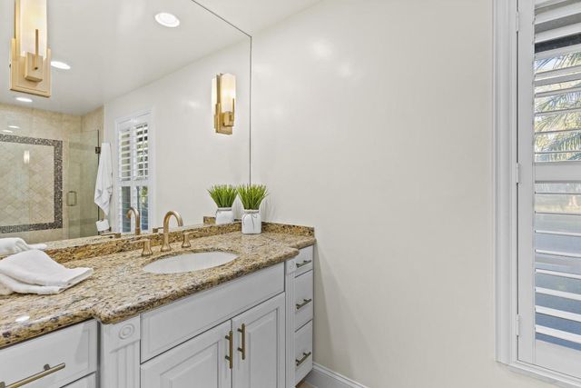 3544 Lakeview Drive, Delray Beach, FL 33445