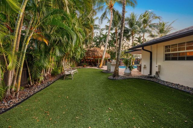 3544 Lakeview Drive, Delray Beach, FL 33445