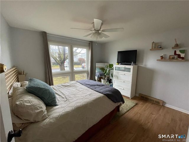 49 Carriage Path South 49, Milford, CT 06460