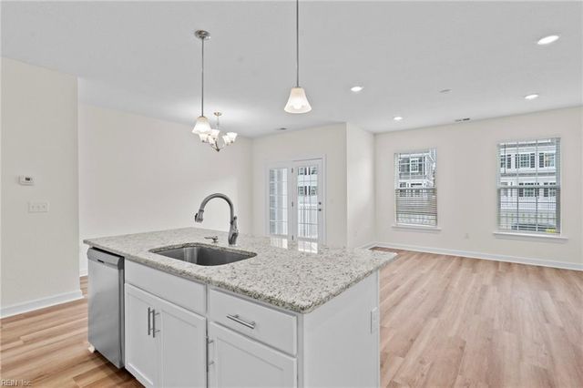 4944 Apricot WAY, Chesapeake, VA 23321