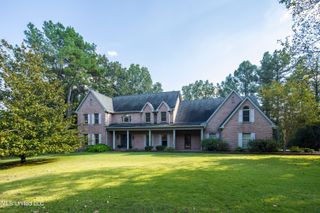 12965 Whispering Pines Drive, Olive Branch, MS 38654