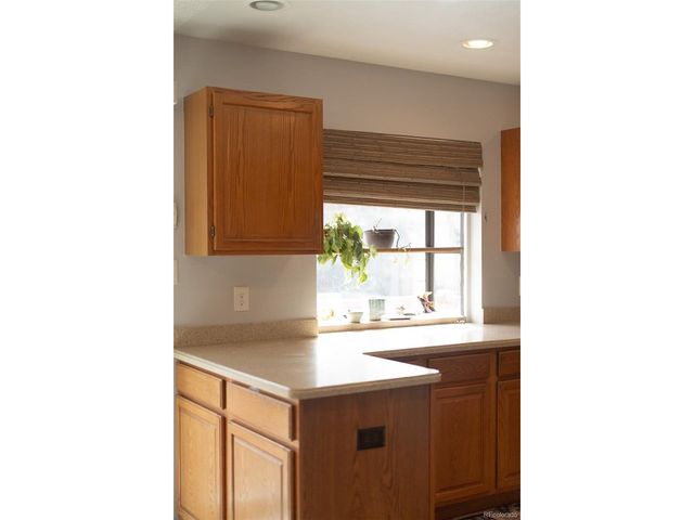 1540 S Troy St, Aurora, CO 80012