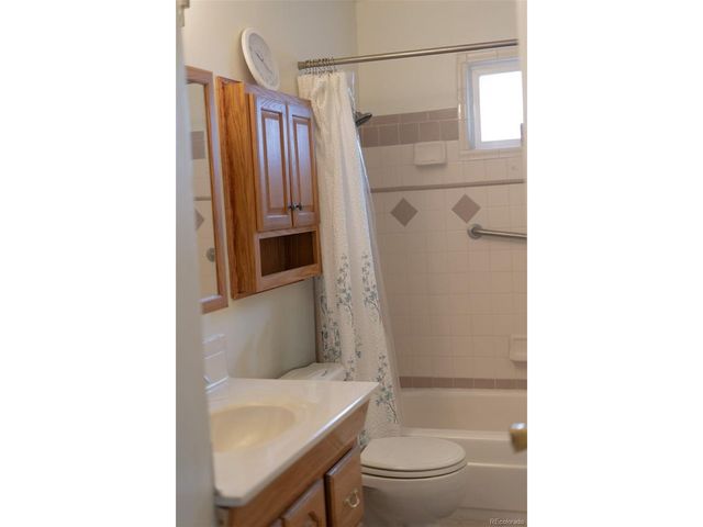 1540 S Troy St, Aurora, CO 80012