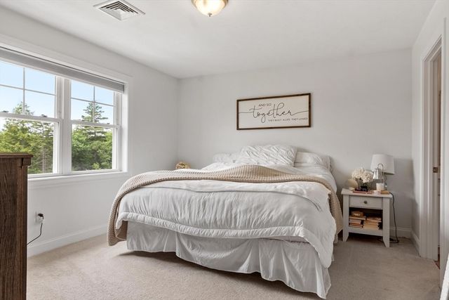 19 Lighthouse Ln, Westminster, MA 01473