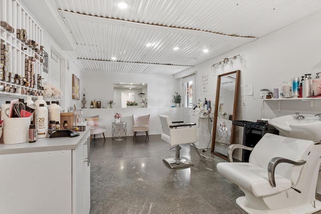 19 Lighthouse Ln, Westminster, MA 01473