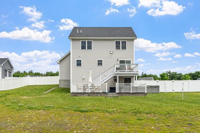 19 Lighthouse Ln, Westminster, MA 01473
