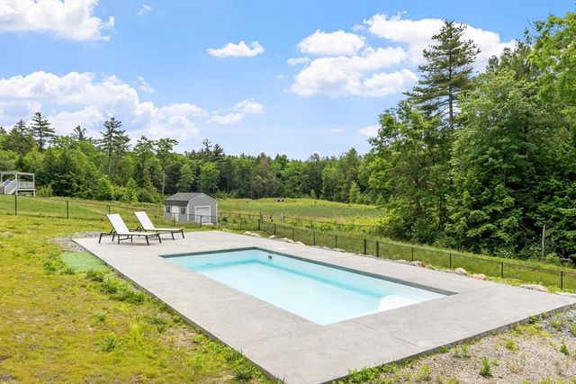 19 Lighthouse Ln, Westminster, MA 01473