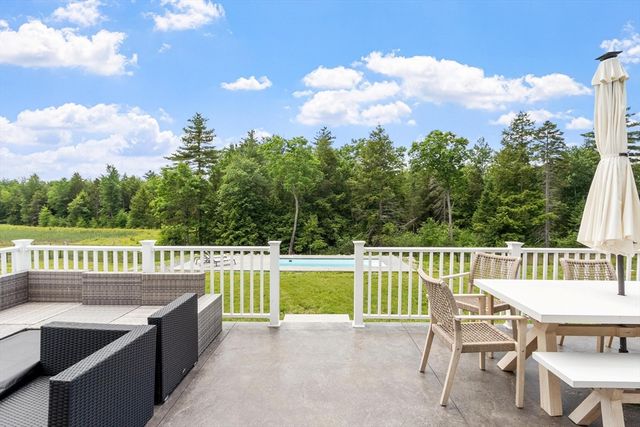 19 Lighthouse Ln, Westminster, MA 01473