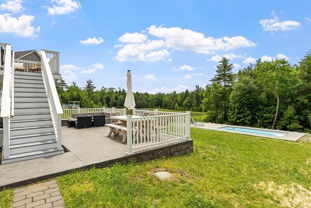 19 Lighthouse Ln, Westminster, MA 01473