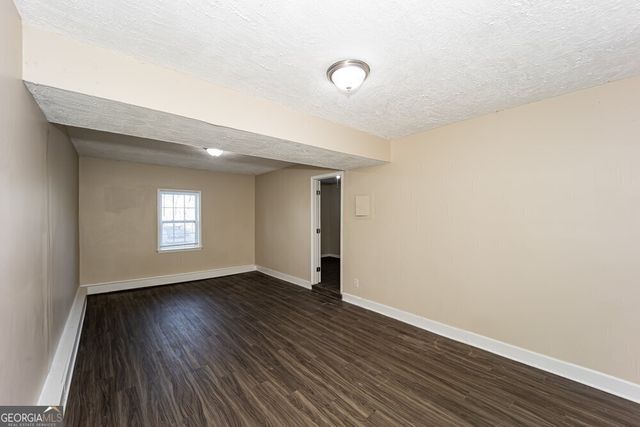 6985 Smoke Ridge Drive, Fairburn, GA 30213