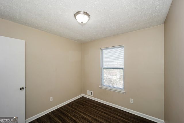 6985 Smoke Ridge Drive, Fairburn, GA 30213