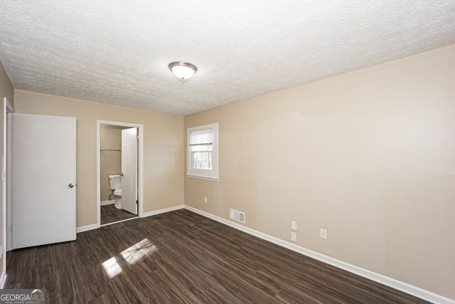 6985 Smoke Ridge Drive, Fairburn, GA 30213