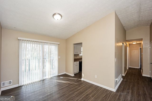 6985 Smoke Ridge Drive, Fairburn, GA 30213