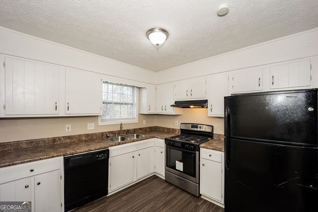 6985 Smoke Ridge Drive, Fairburn, GA 30213