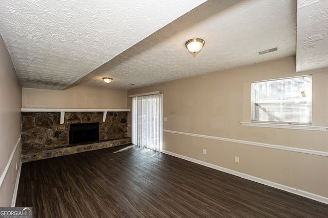 6985 Smoke Ridge Drive, Fairburn, GA 30213