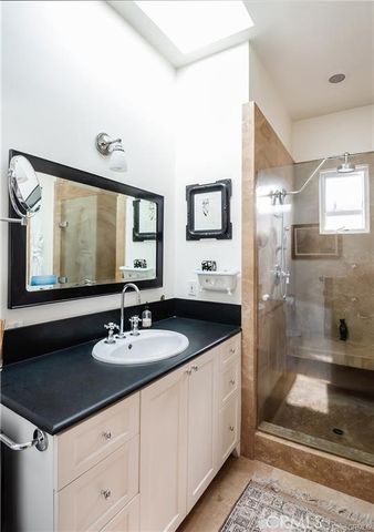 621 31st, Manhattan Beach, CA 90266