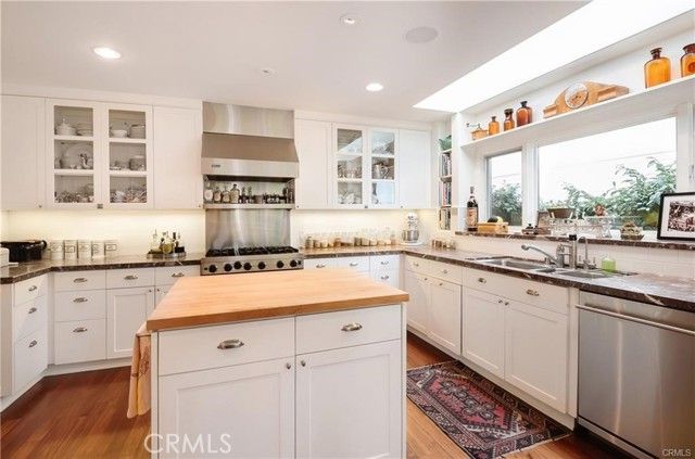 621 31st, Manhattan Beach, CA 90266