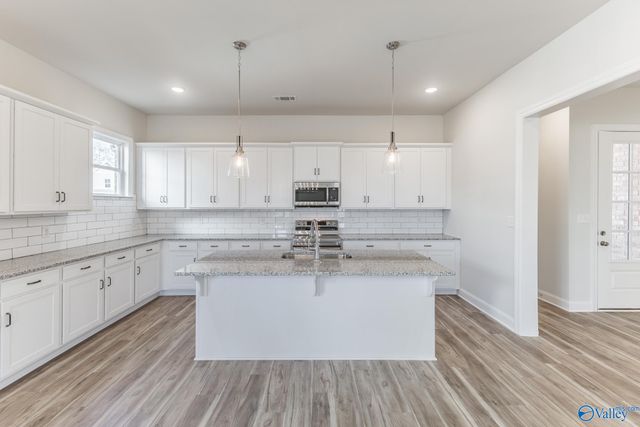 122 Fairways Pass, Meridianville, AL 35759