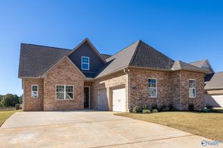 122 Fairways Pass, Meridianville, AL 35759