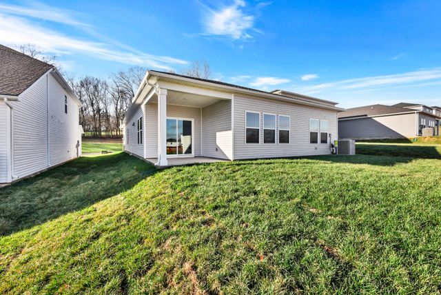 2356 Woodmeadow Dr, Clarksville, TN 37043