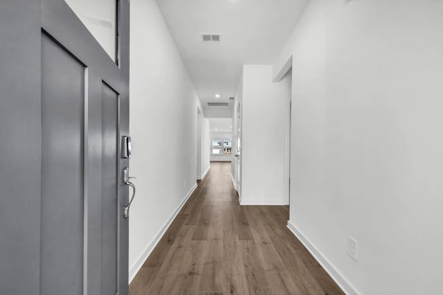 2356 Woodmeadow Dr, Clarksville, TN 37043