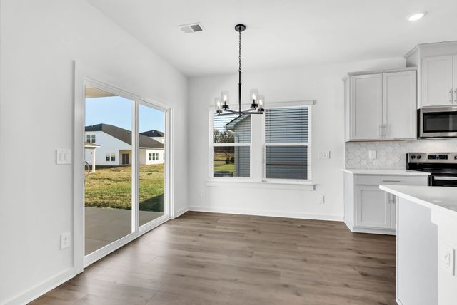 2356 Woodmeadow Dr, Clarksville, TN 37043