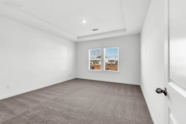 2356 Woodmeadow Dr, Clarksville, TN 37043