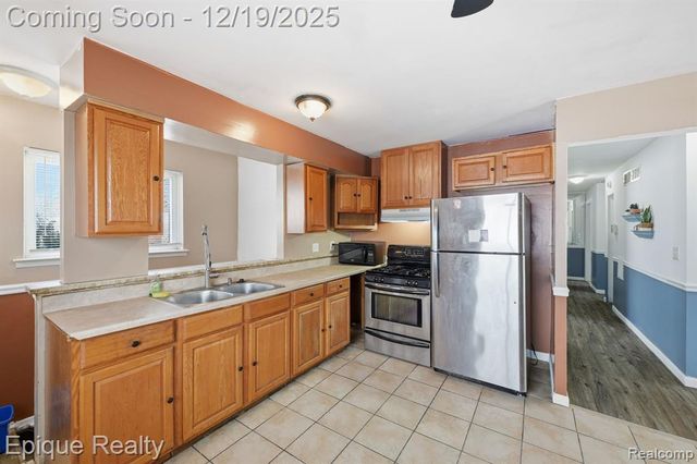 4052 Burton Street, Inkster, MI 48141