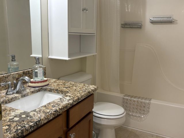 6418 Club Court West, Grand Blanc, MI 48439