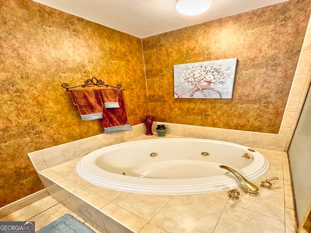 1018 Riverside Drive, Lagrange, GA 30240