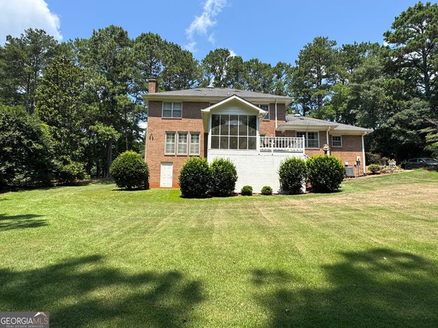 1018 Riverside Drive, Lagrange, GA 30240