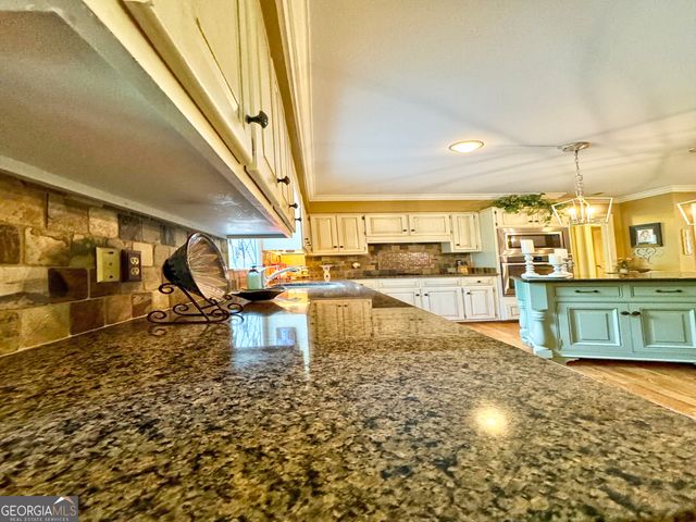 1018 Riverside Drive, Lagrange, GA 30240