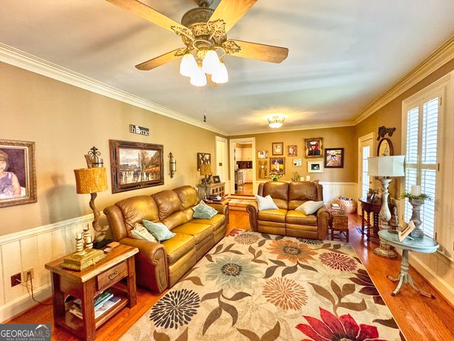 1018 Riverside Drive, Lagrange, GA 30240