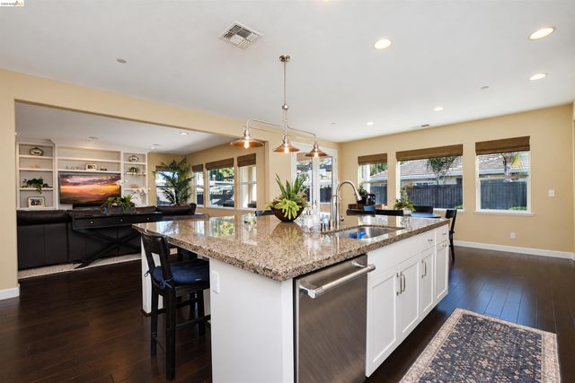 682 Norwood Ct, Brentwood, CA 94513