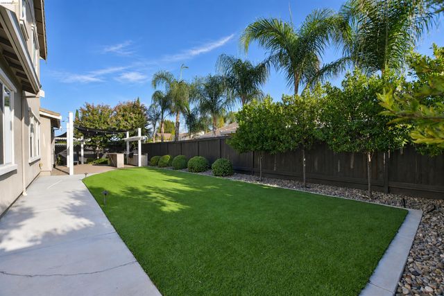 682 Norwood Ct, Brentwood, CA 94513
