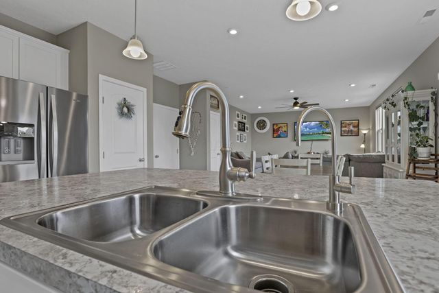 30 Bazler Lane, South Bloomfield, OH 43103