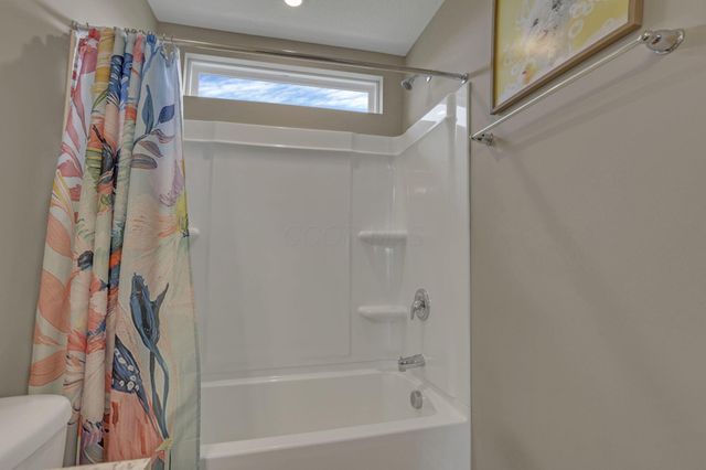 30 Bazler Lane, South Bloomfield, OH 43103