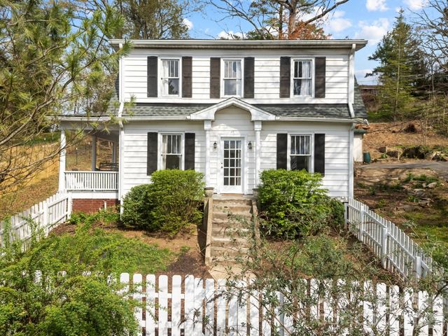 45 Woodvale Avenue, Asheville, NC 28804
