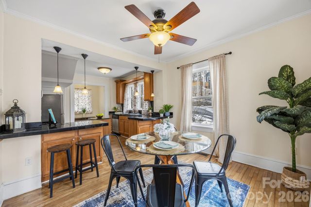 45 Woodvale Avenue, Asheville, NC 28804