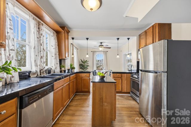 45 Woodvale Avenue, Asheville, NC 28804