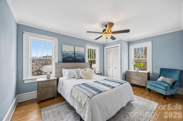 45 Woodvale Avenue, Asheville, NC 28804