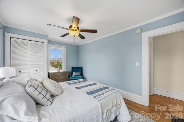 45 Woodvale Avenue, Asheville, NC 28804