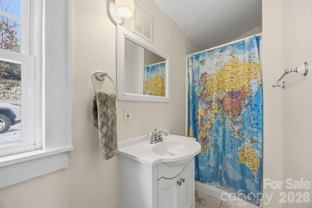 45 Woodvale Avenue, Asheville, NC 28804