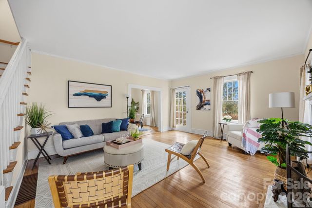 45 Woodvale Avenue, Asheville, NC 28804