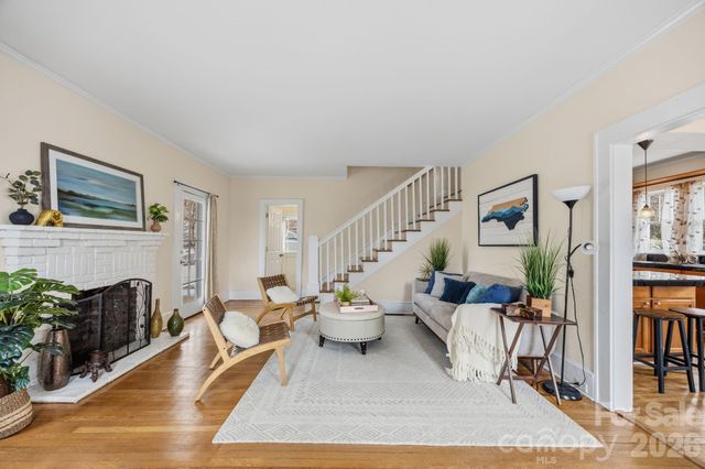 45 Woodvale Avenue, Asheville, NC 28804